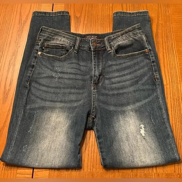 Judy Blue Mid Rise Relaxed Fit Distressed Cropped Blue Denim‎ Jeans Size 30