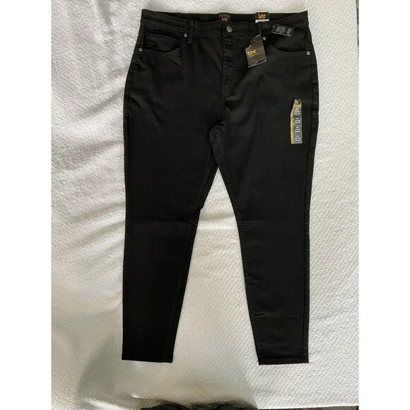 NWT Lee Legendary Skinny Jeans Women’s 18 Medium True Black Stretch Denim