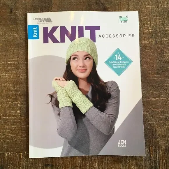 Leisure Arts Knit Accessories Pattern Book Knitting Scarf Hat Mittens Mitts Cowl