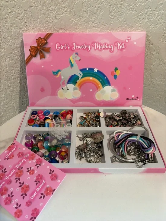NWT Girls' Jewelry Making Kit 6+