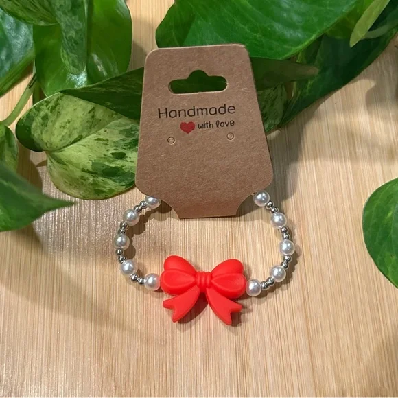 ✨Kids’ Pearl & Silver Stretchy Beaded Bracelet | Handmade | Silicone Bow Accent🎀