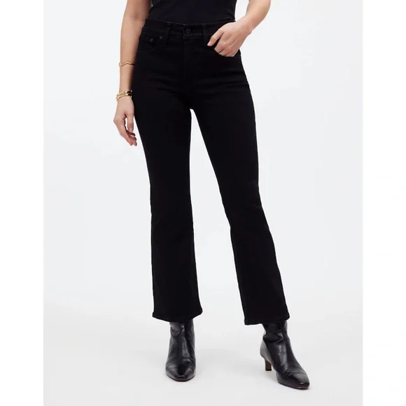 MADEWELL Mid-Rise Kick Out Crop Jeans in Black Rinse Wash Size 26 - NM320
