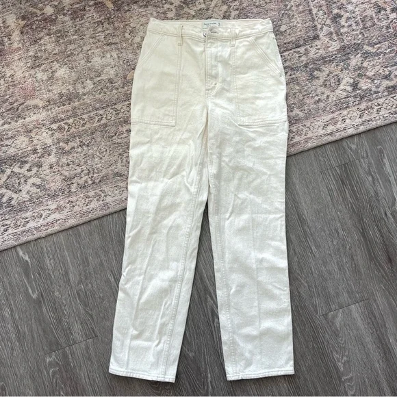 Abercrombie & Fitch 90’s Straight Ultra High Rise Jean