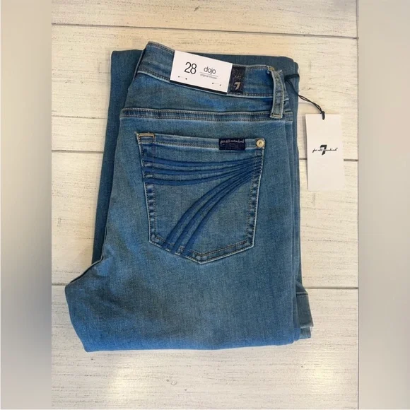 7 For All Mankind Dojo Original Jeans Women’s Flare Leg Trousers NWT Size 28