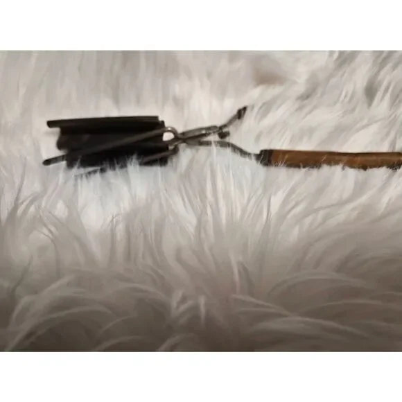 Vintage crimping iron