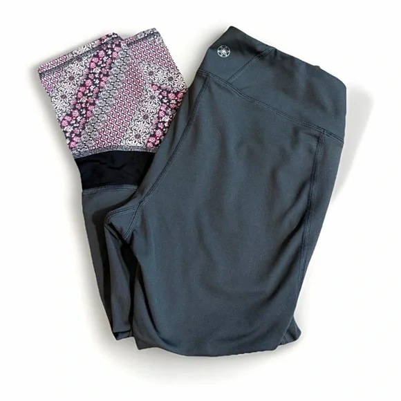 GAIAM Capri Activewear Leggings Size M Medium Gray Capri Capris Yoga Womens Gym