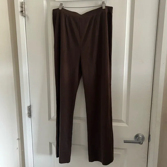 Misook Knit Top in Taupe Brown