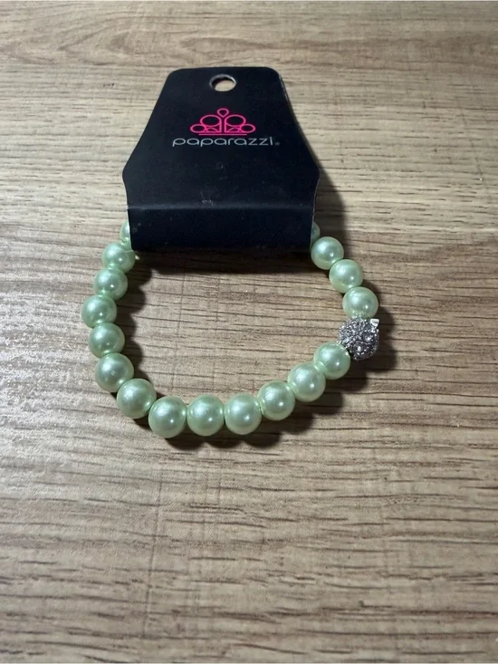 paparazzi Light Green Pearl Stretch Bracelet with Rhinestone Charm