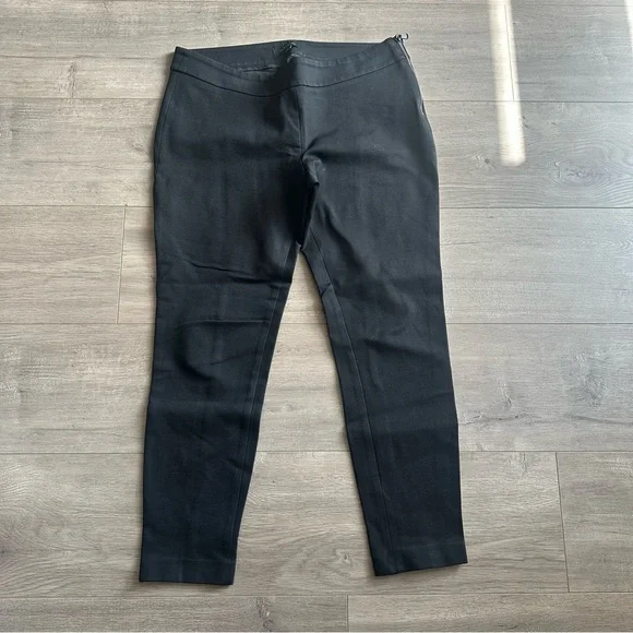 Ann Taylor side zip stretch pant - size 6 - black