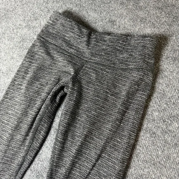 Lululemon Heathered Gray High Rise Yoga Workout Leggings - Women's Size 4‎