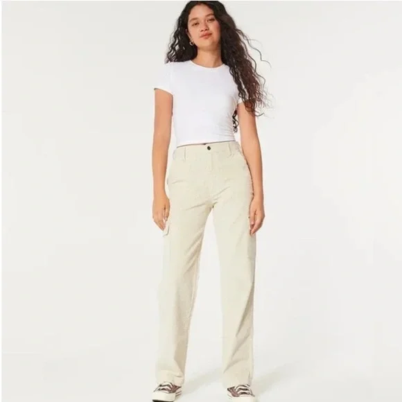 Hollister women’s ultra high-rise Dad Pant Cream corduroy size 9 waist 29 NEW