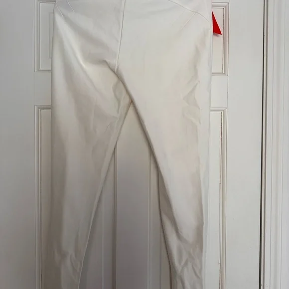 Chic Cream Cropped Pants