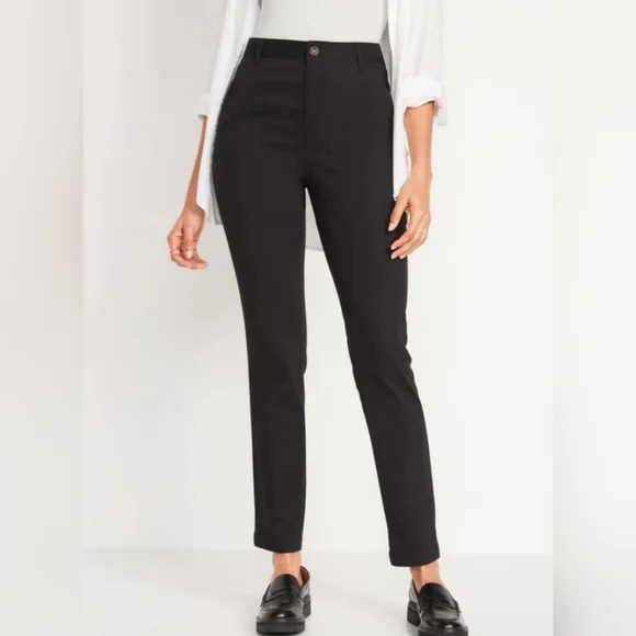 OLD NAVY High Waisted Wow Flare Soft Stretch Ankle Chino Pants Black 8 PETITE