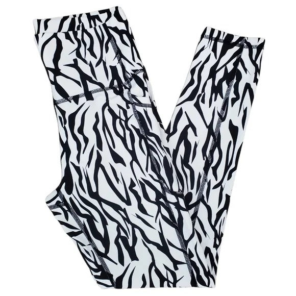 Zyia • Safari Pocket Brilliant Leggings
