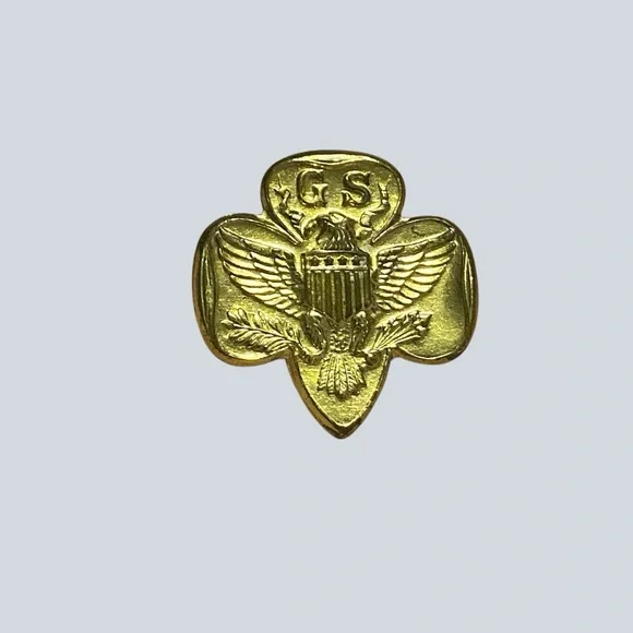 Vintage 1950’s Girl Scout Membership Pin Lapel Pin Hat Vest “R” Brass