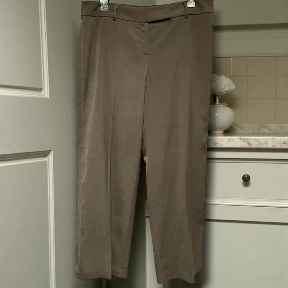 Women's Olive Wide‎ Leg Fully Lined Dress Pants Sz 16 Tall