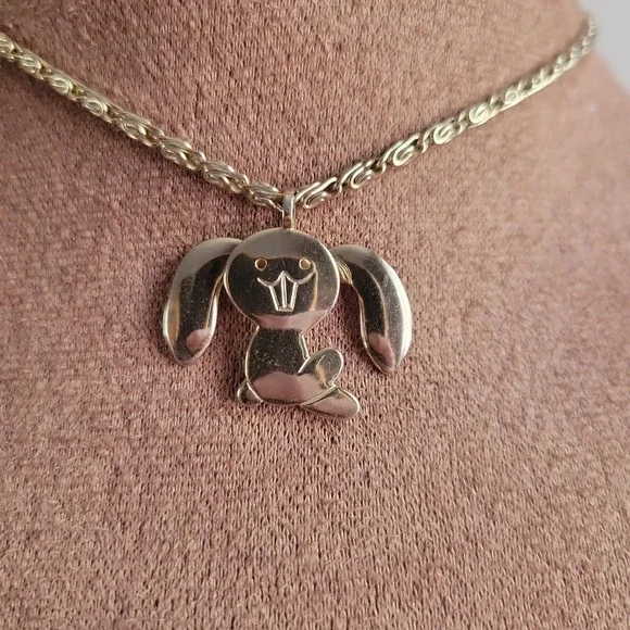 Avon 1976 Flopsi Bunny Necklace Gold Tone Vintage Kids Jewelry 15