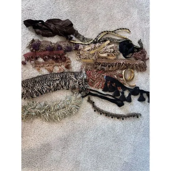 Decorator fringe assortment