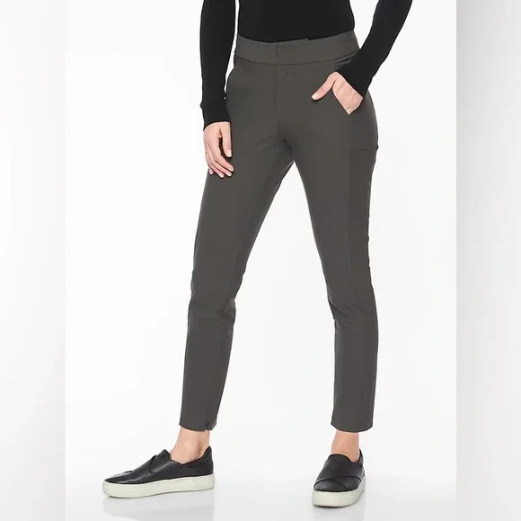 Athleta Stellar Trouser in Arbor Olive, size 4