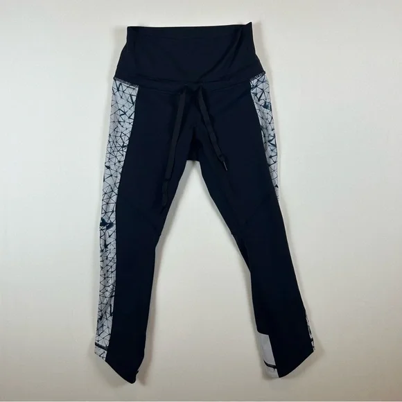 Lululemon‎ Women's Navy Blue Retreat 7/8 Pant Leggings