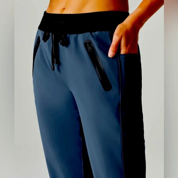 Blanc Noir Navy Blue Jogger Womens xs.