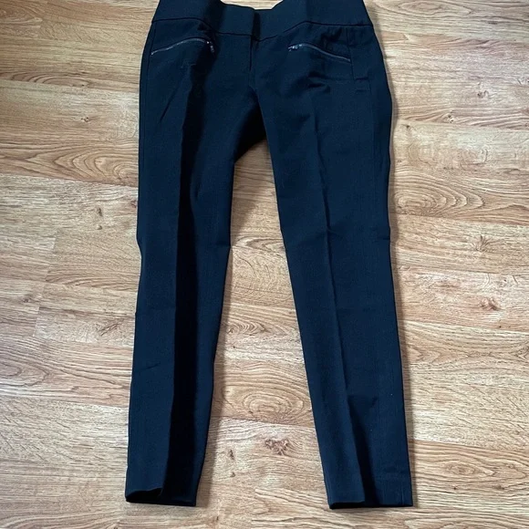 LOFT Black Straight Leg Tailored Pants Size 2 Zip Pocket Workwear Career