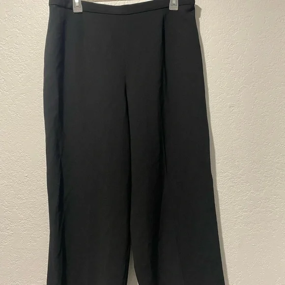 St john Womens dresspants  Sz 12 Wide Leg