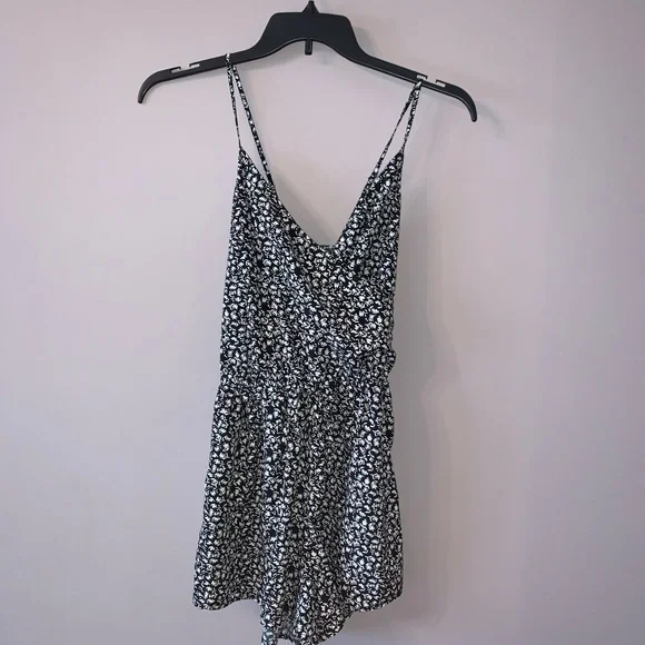Navy and white romper Hollister medium