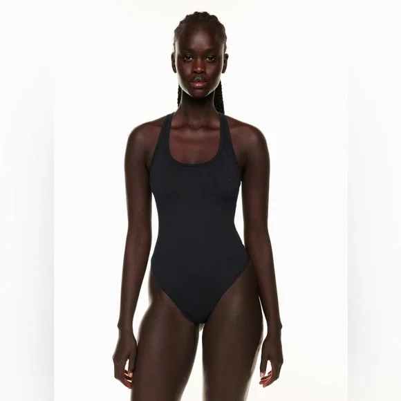 Aritzia TnAction TnaBUTTER Trainer Bodysuit in Black Size XL Athleisure