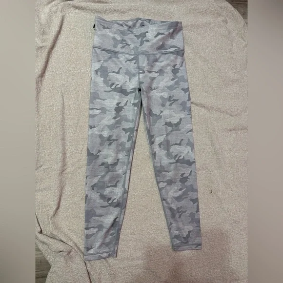 GapFit Eclipse leggings for women, size S, grey, with waist pocket