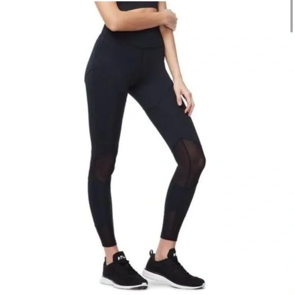 GOOD AMERICAN Leggings with Mesh Cutout Detailing on Lower‎ Legs
