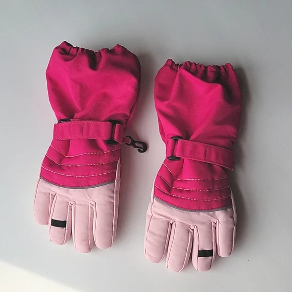 Pink winter Gloves