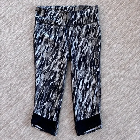 Under Armour Black and White Patterned Leggings