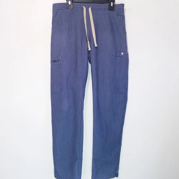 🌸 FIGS | Cargo Pocket Scrub size‎ XS