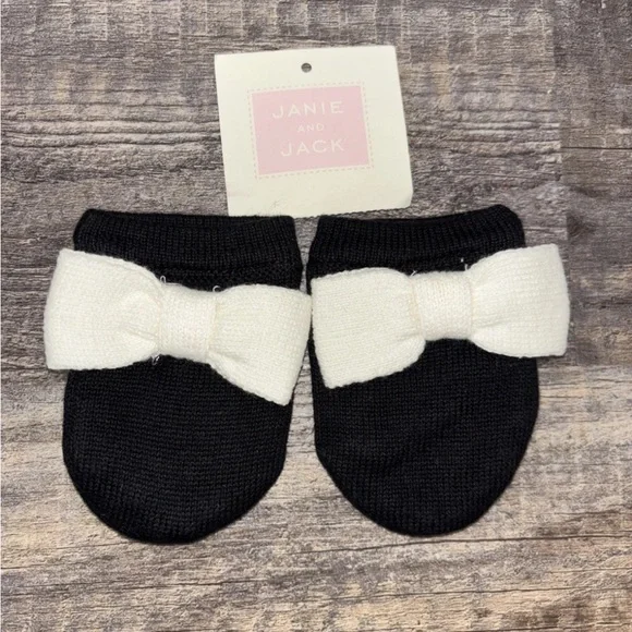 Janie And Jack Mittens Baby 0-6 Months Black And White New