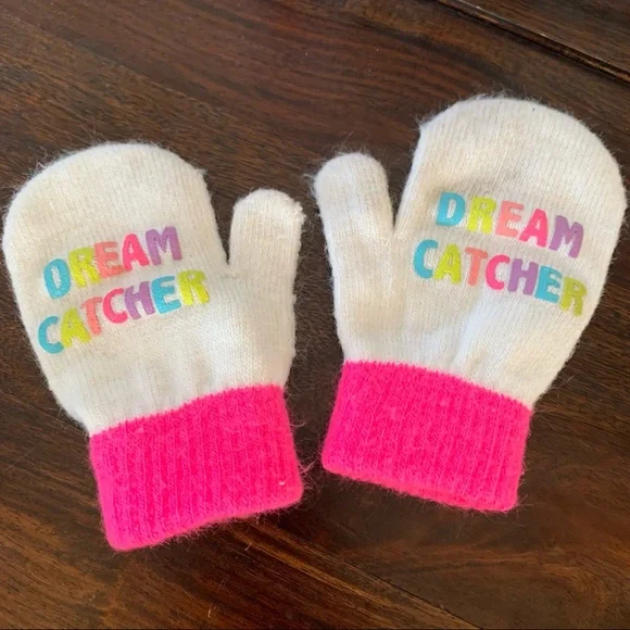 OshKosh Size 2T-4T Girls “Dream Catcher” mittens