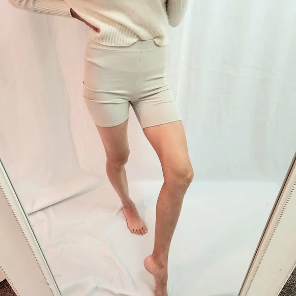 Joah Brown Women's Cream Bike Shorts