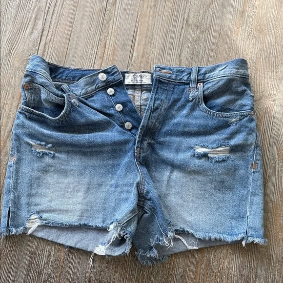 Free People We the Free Distressed Blue Denim Women Shorts 31