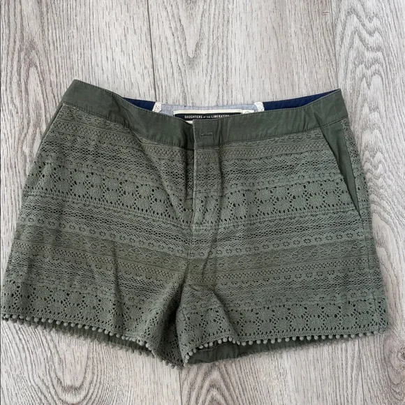 Hollister Olive High Waist Women's Lace Shorts