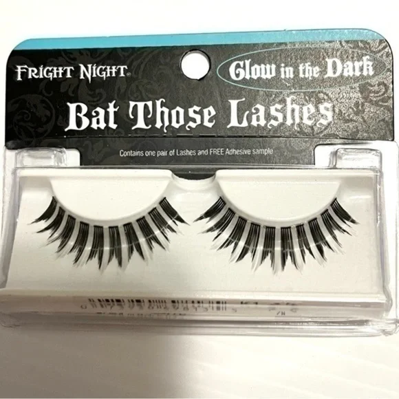 Ardell Fright Night Bat Those Lashes Bat Girl Halloween Black Glow in the Dark