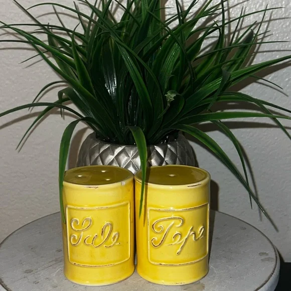 Vintage Yellow Made in Italy Ceramic Salt and Pepper Shaker Set