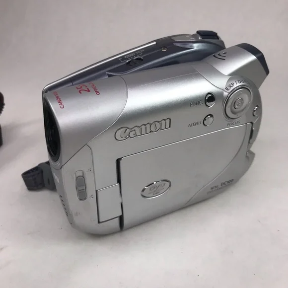 Canon DC100 DVD Camcorder 25x Optical Zoom Battery Charging Cord Tested Works
