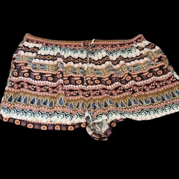 American Eagle Outfitters Patterned Women's Shorts