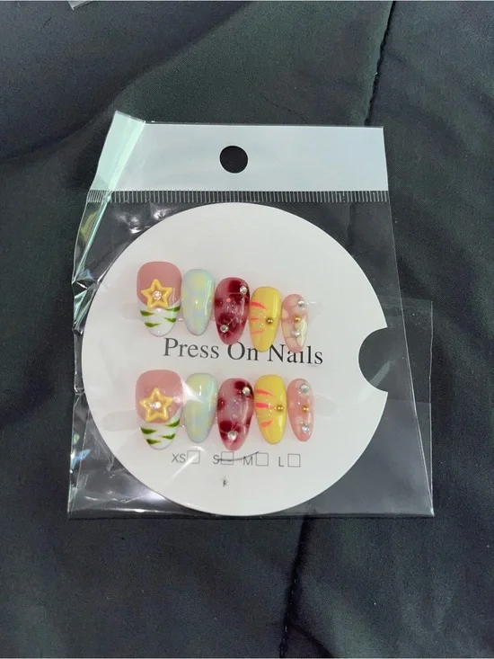 Colorful Floral Press-On Nail Set - Pink, Red, Yellow, Mint
