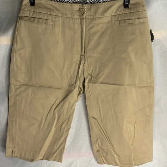 Nordstrom Women's Beige Bermudas‎
