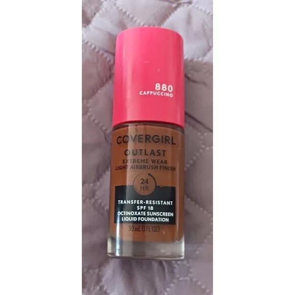 CoverGirl Outlast Extreme Wear 3-in-1 Foundation #880 Cappuccino