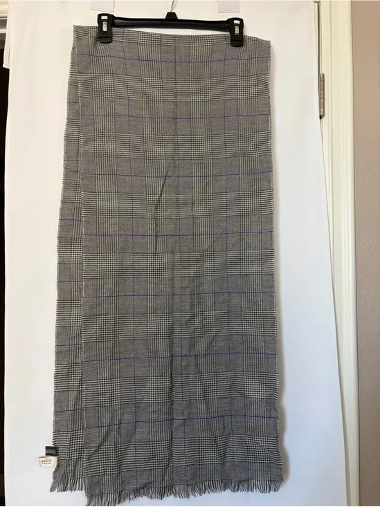Begg Scotland 100%‎ merino wool scarf