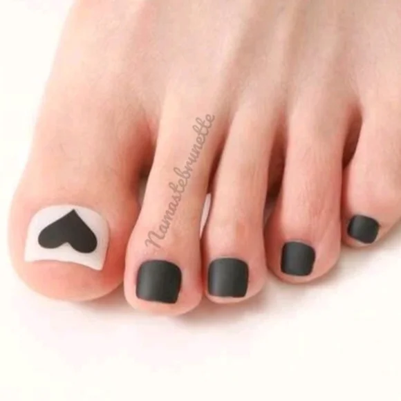 2/$16 Hearts Press On Toenails