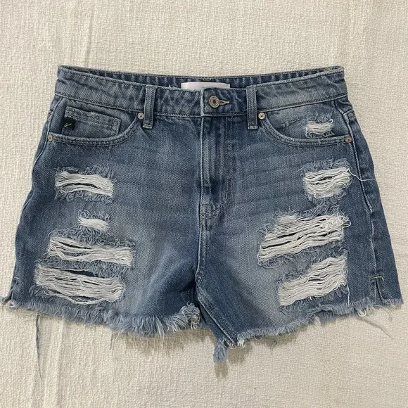 KanCan mid rise distressed raw hem denim‎ Jean shorts Size Medium Vacation Boho