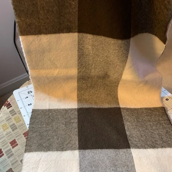 64 x12.5 100% cashmere Plaid Scarf in Brown and Cream